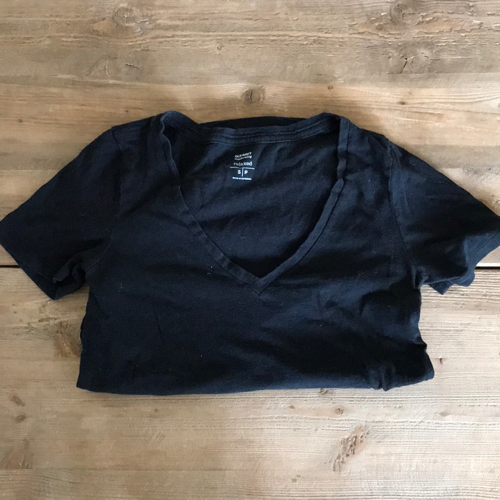 Old Navy maternity tee. Relaxed fit, Small, Black.